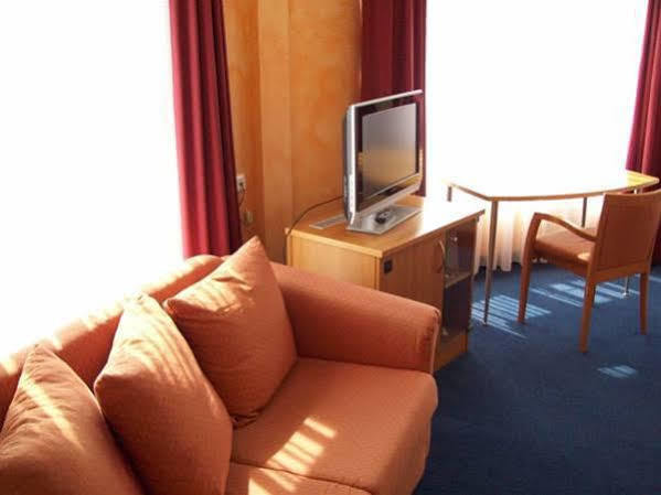 Allee Hotel Карлсруе Екстер'єр фото